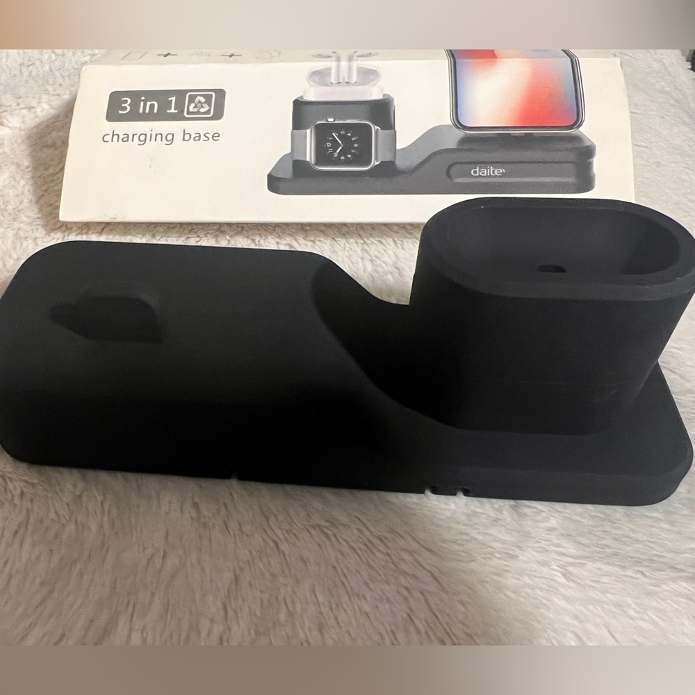 UNIQUE 3 in 1 Charging base, for iPhone iWatch AirPods New